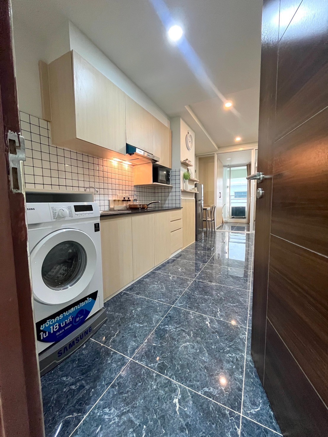 คอนโดอาคารกรีนทาวเวอร์ ชั้น 4 ห้อง 405 -17